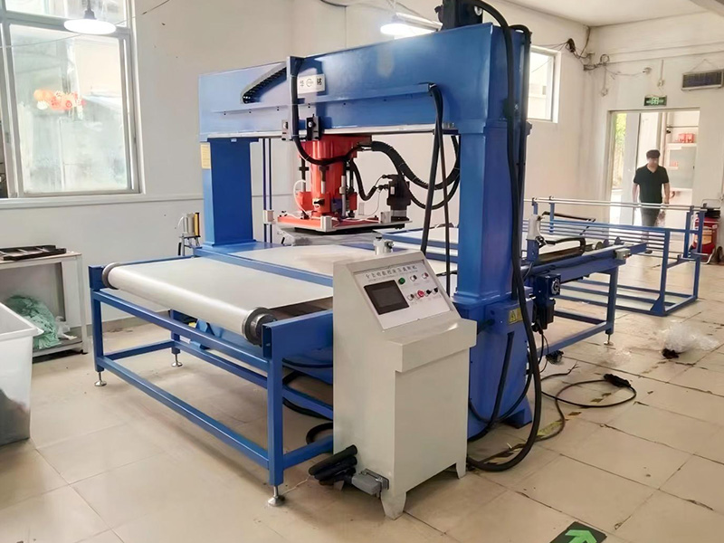 皮帶輸送式全自動裁斷機